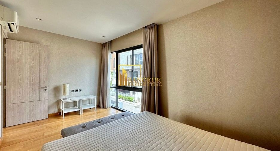 Casa en alquiler y en venta de 5 habitaciones en Huai Khwang, Bangkok