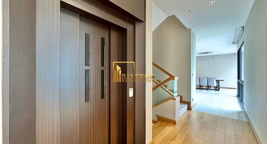 Casa en alquiler y en venta de 5 habitaciones en Huai Khwang, Bangkok