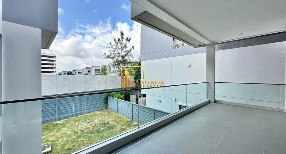 Casa en alquiler y en venta de 5 habitaciones en Huai Khwang, Bangkok