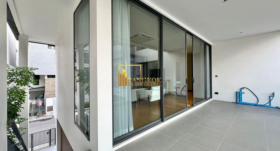 Casa en alquiler y en venta de 5 habitaciones en Huai Khwang, Bangkok