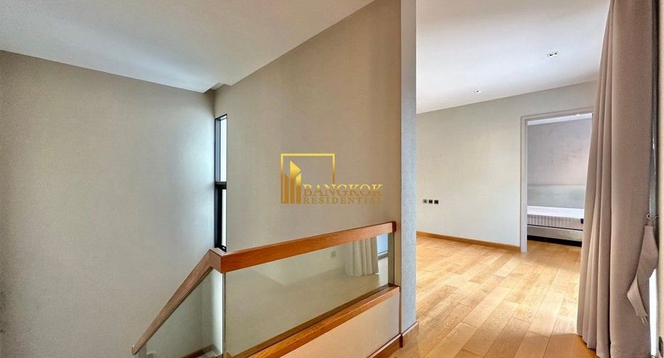 Casa en alquiler y en venta de 5 habitaciones en Huai Khwang, Bangkok