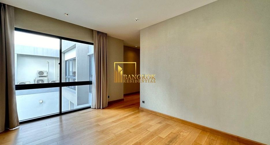 Casa en alquiler y en venta de 5 habitaciones en Huai Khwang, Bangkok