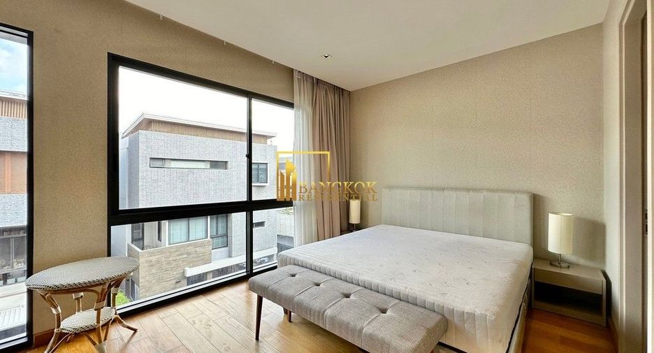 Casa en alquiler y en venta de 5 habitaciones en Huai Khwang, Bangkok
