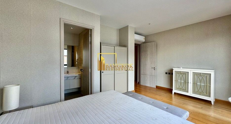 Casa en alquiler y en venta de 5 habitaciones en Huai Khwang, Bangkok