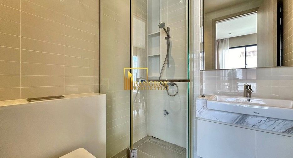 Casa en alquiler y en venta de 5 habitaciones en Huai Khwang, Bangkok