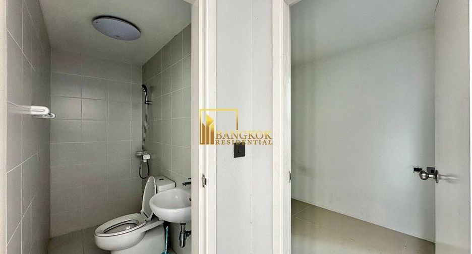Casa en alquiler y en venta de 5 habitaciones en Huai Khwang, Bangkok