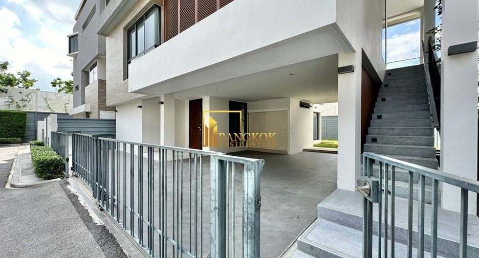 Casa en alquiler y en venta de 5 habitaciones en Huai Khwang, Bangkok
