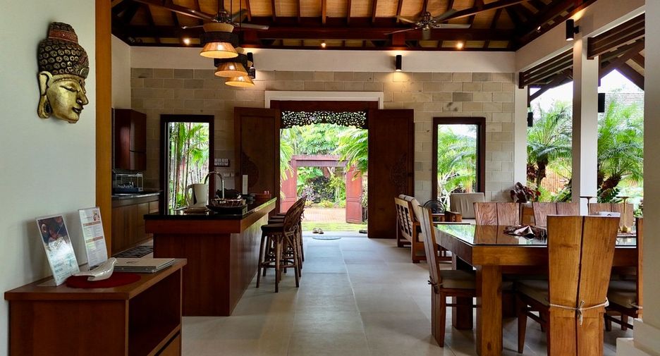 For sale 4 bedrooms villa in Mueang Krabi, Krabi