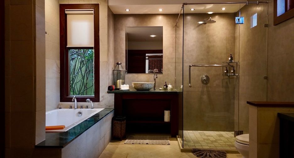 For sale 4 bedrooms villa in Mueang Krabi, Krabi
