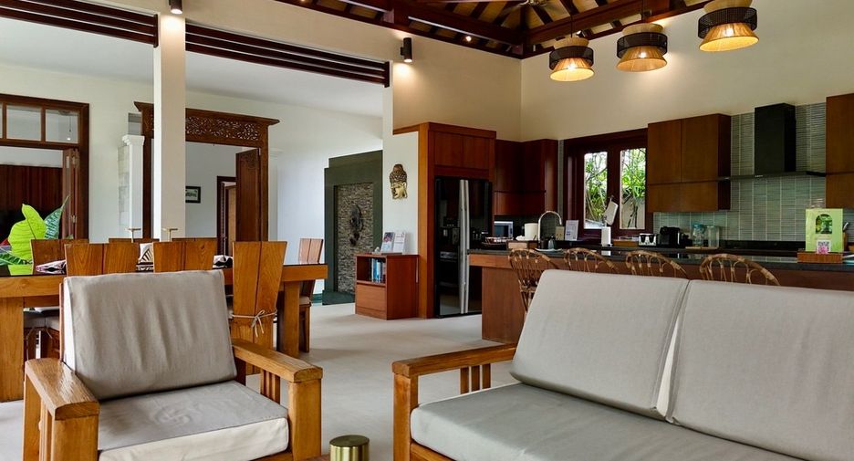 For sale 4 bedrooms villa in Mueang Krabi, Krabi