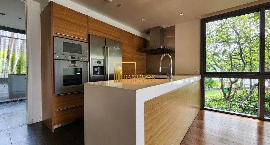 For rent and for sale 4 bedrooms condo in Yan Nawa, Bangkok