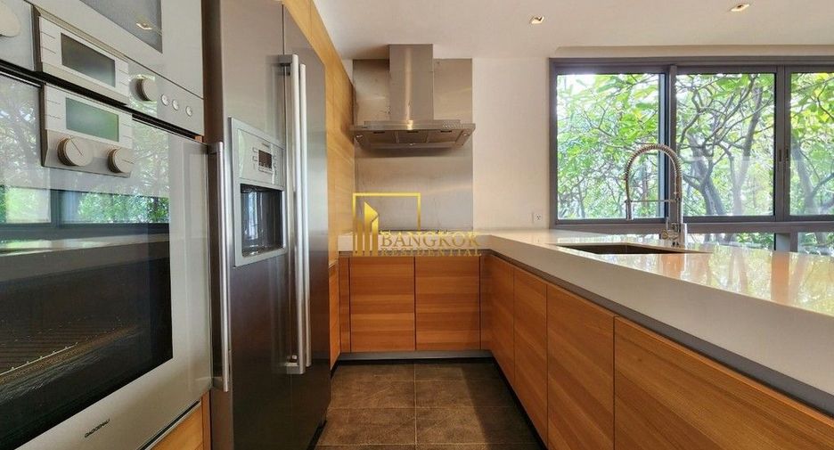 For rent and for sale 4 bedrooms condo in Yan Nawa, Bangkok