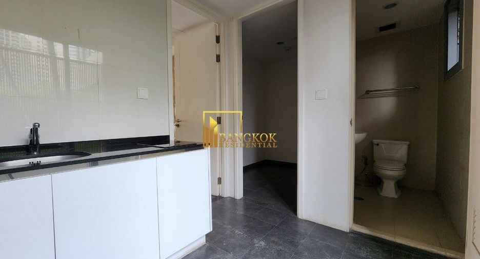 For rent and for sale 4 bedrooms condo in Yan Nawa, Bangkok