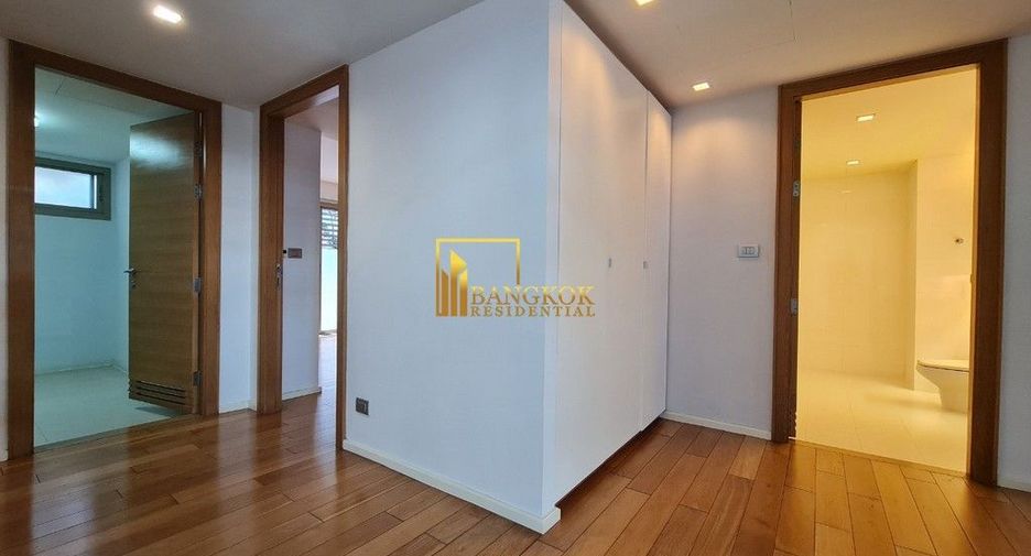 Продажа 4 спальни кондо в Кхлонг Тоеи, Бангкок