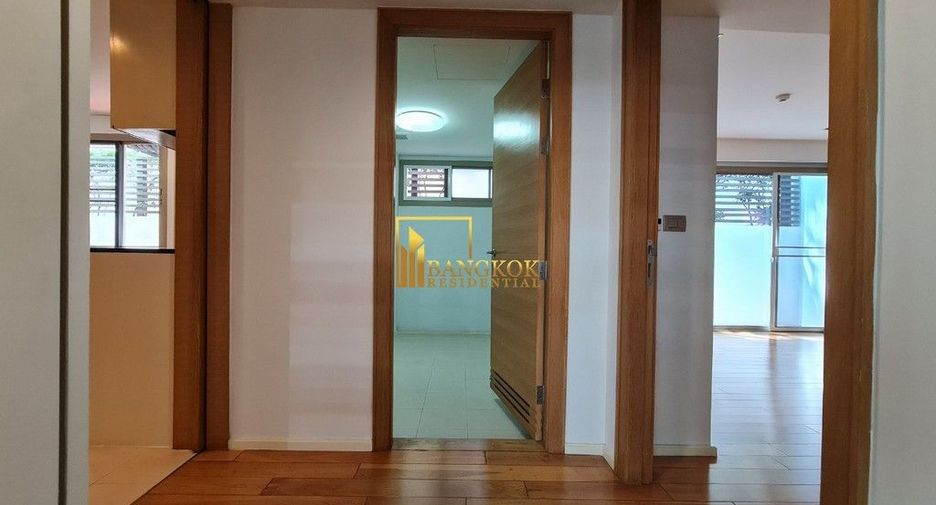 Продажа 4 спальни кондо в Кхлонг Тоеи, Бангкок
