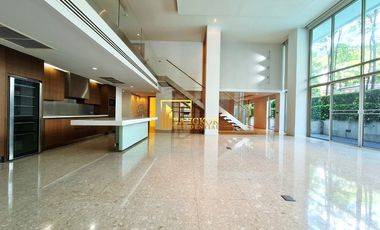 For sale 4 bedrooms condo in Khlong Toei, Bangkok