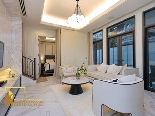 Reihenhaus zum Kauf mit 4 Zimmer in Watthana, Bangkok
