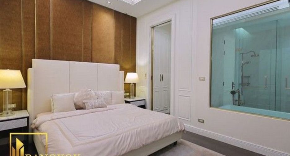 À vendre 4 chambres maison de ville à Watthana, Bangkok