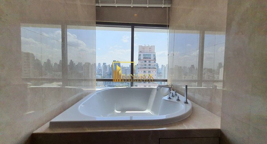 Wohnung zur Miete mit 3 Zimmer in Watthana, Bangkok