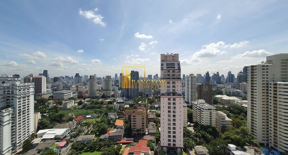Wohnung zur Miete mit 3 Zimmer in Watthana, Bangkok