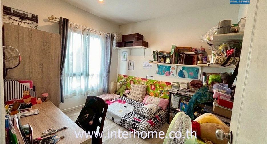 For sale 3 ベッドルーム townhouse in Saphan Sung, Bangkok