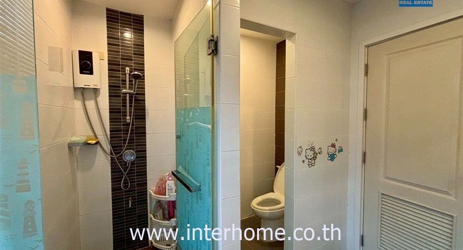 For sale 3 ベッドルーム townhouse in Saphan Sung, Bangkok