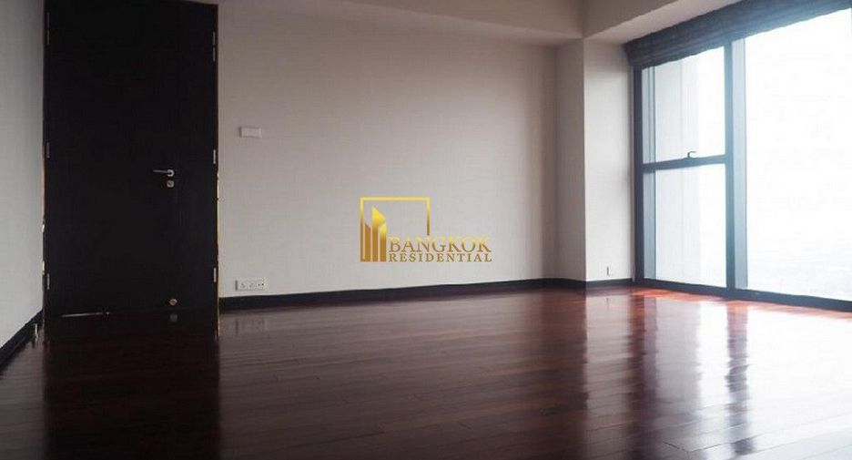 For rent and for sale 4 bedrooms condo in Sathon, Bangkok