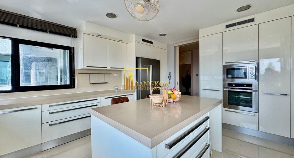 For sale 4 bedrooms condo in Sathon, Bangkok