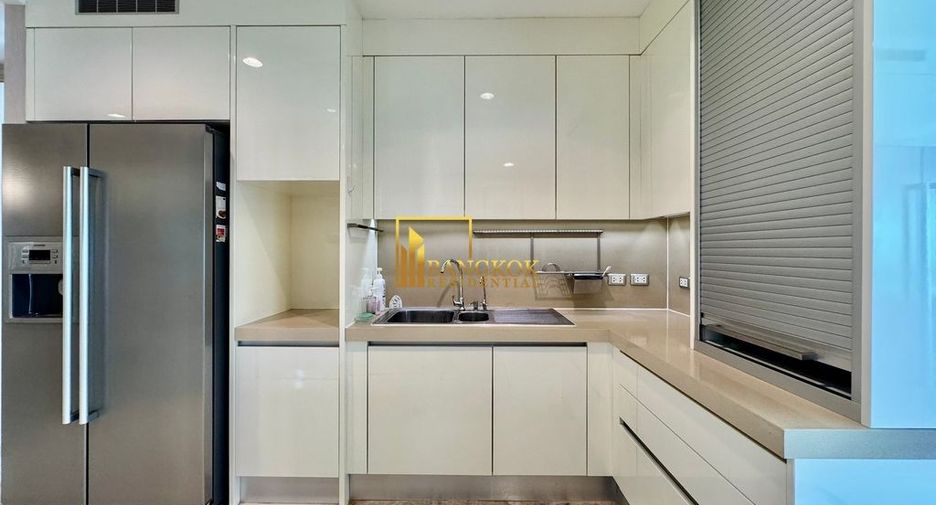 For sale 4 bedrooms condo in Sathon, Bangkok