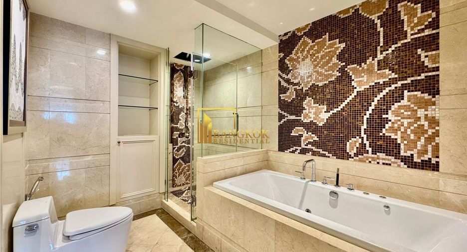 For sale 4 bedrooms condo in Sathon, Bangkok