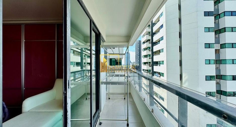 For sale 4 bedrooms condo in Sathon, Bangkok