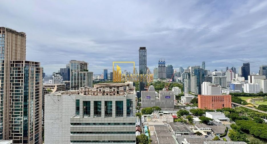 Condo en alquiler y en venta de 3 habitaciones en Pathum Wan, Bangkok