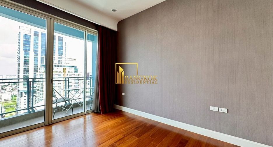 Condo en alquiler y en venta de 3 habitaciones en Pathum Wan, Bangkok