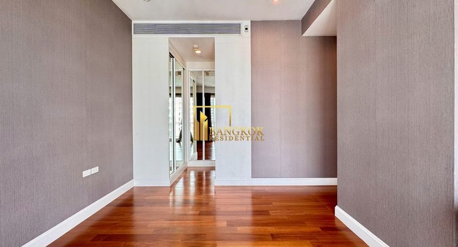 Condo en alquiler y en venta de 3 habitaciones en Pathum Wan, Bangkok