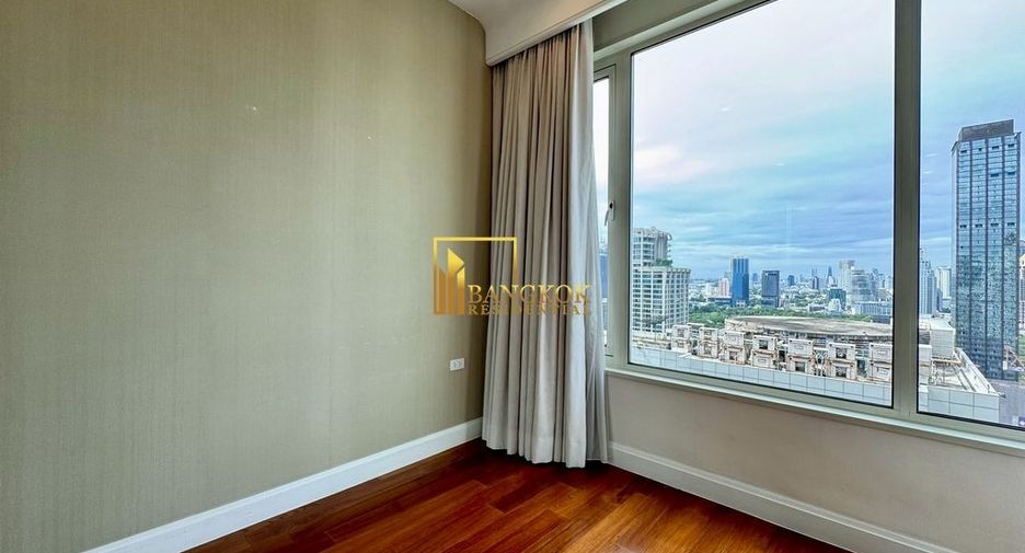 Condo en alquiler y en venta de 3 habitaciones en Pathum Wan, Bangkok