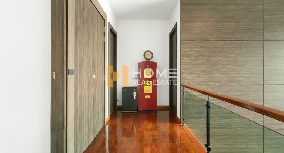 For sale 5 bedrooms house in Suan Luang, Bangkok