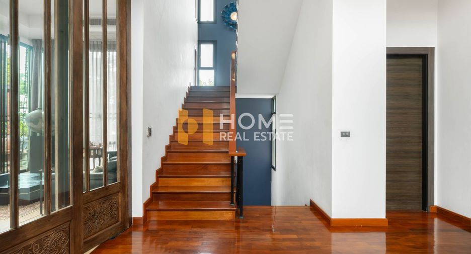 For sale 5 bedrooms house in Suan Luang, Bangkok