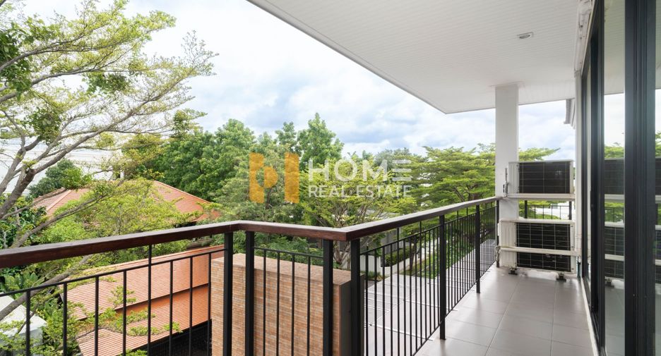 For sale 5 bedrooms house in Suan Luang, Bangkok