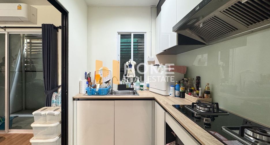 For sale 3 ベッドルーム townhouse in Suan Luang, Bangkok