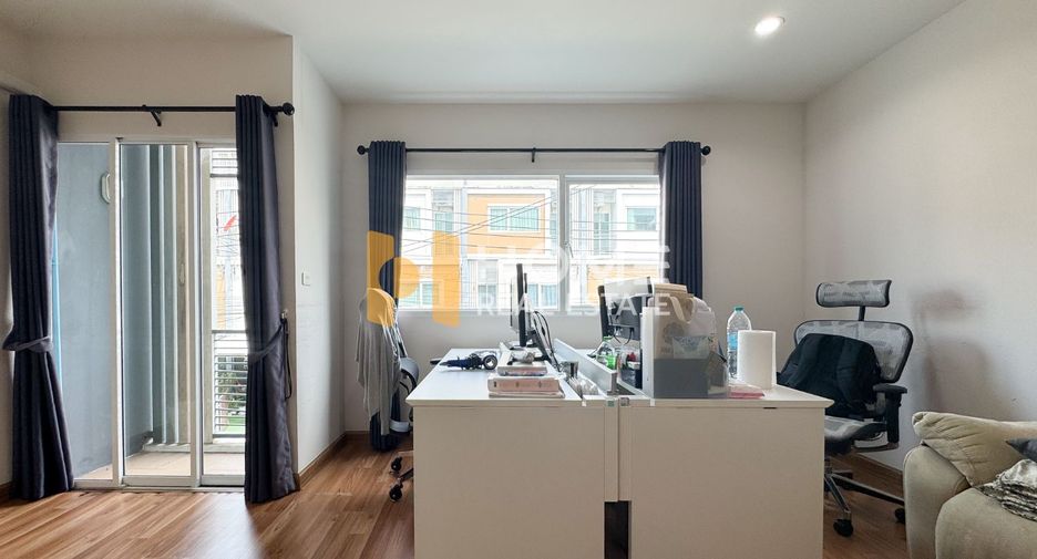 For sale 3 ベッドルーム townhouse in Suan Luang, Bangkok