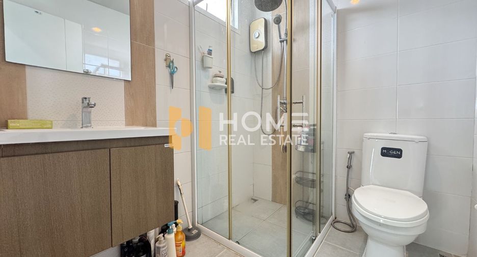 For sale 3 ベッドルーム townhouse in Suan Luang, Bangkok