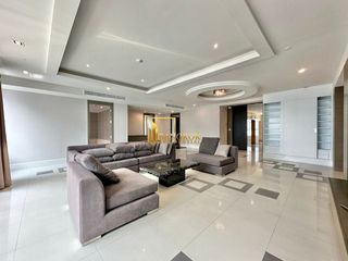 Wohnung zur Miete und zum Kauf mit 4 Zimmer in Khlong Toei, Bangkok