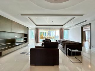 Wohnung zur Miete und zum Kauf mit 4 Zimmer in Khlong Toei, Bangkok