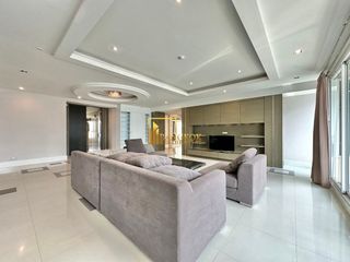 Wohnung zur Miete und zum Kauf mit 4 Zimmer in Khlong Toei, Bangkok