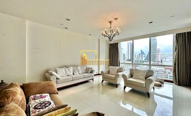À louer et à vendre 3 chambres condo à Khlong Toei, Bangkok