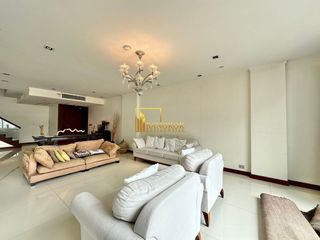À louer et à vendre 3 chambres condo à Khlong Toei, Bangkok
