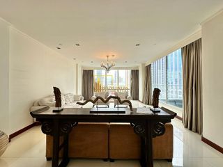 À louer et à vendre 3 chambres condo à Khlong Toei, Bangkok