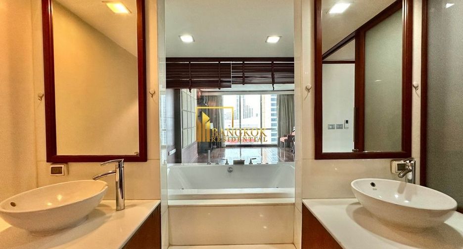 Аренда и продажа 3 спальни кондо в Кхлонг Тоеи, Бангкок