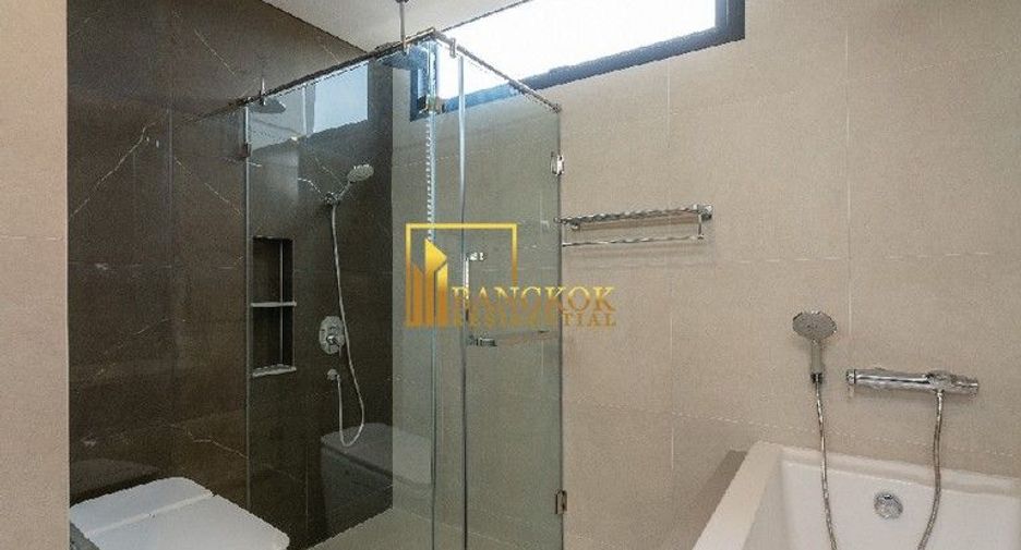 Haus zur Miete und zum Kauf mit 4 Zimmer in Yan Nawa, Bangkok