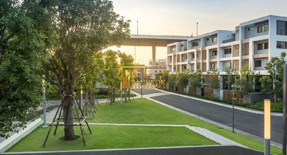 Haus zur Miete und zum Kauf mit 4 Zimmer in Yan Nawa, Bangkok